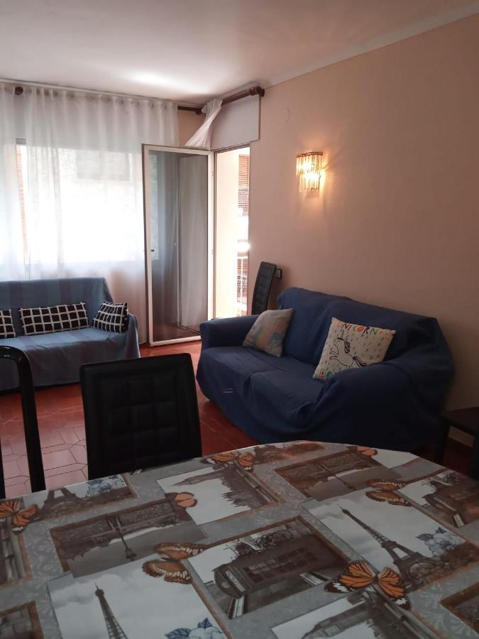 Club Nautic Apartment Кембрилс Екстериор снимка