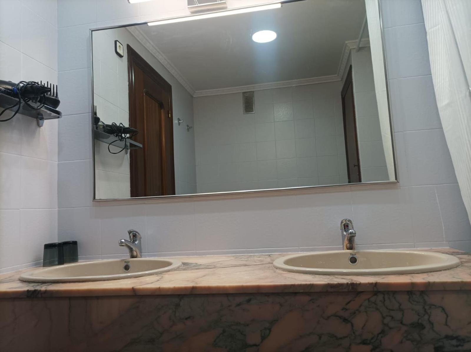 Club Nautic Apartment Кембрилс Екстериор снимка